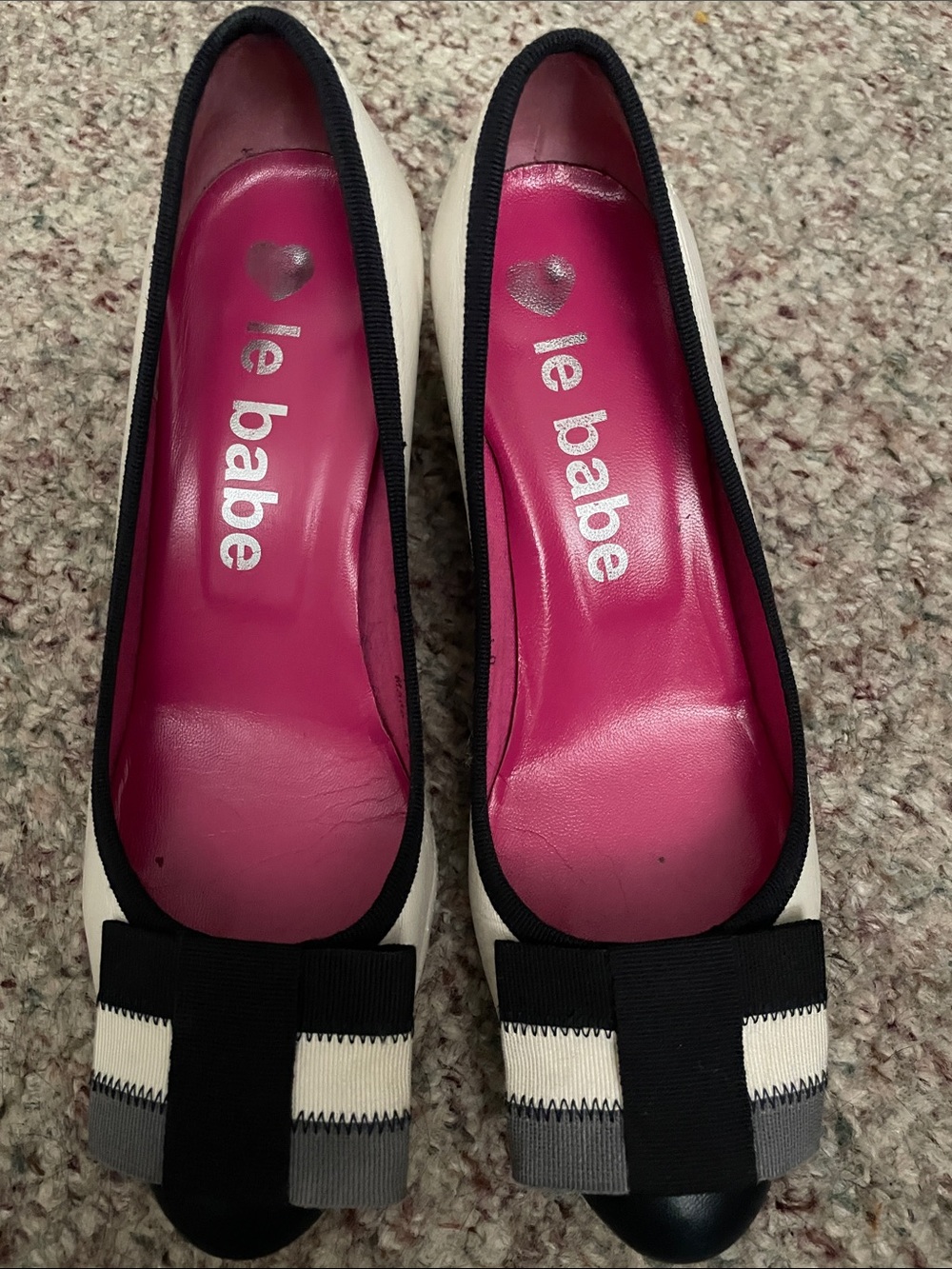 Le babe white black bow toe square heel pumps